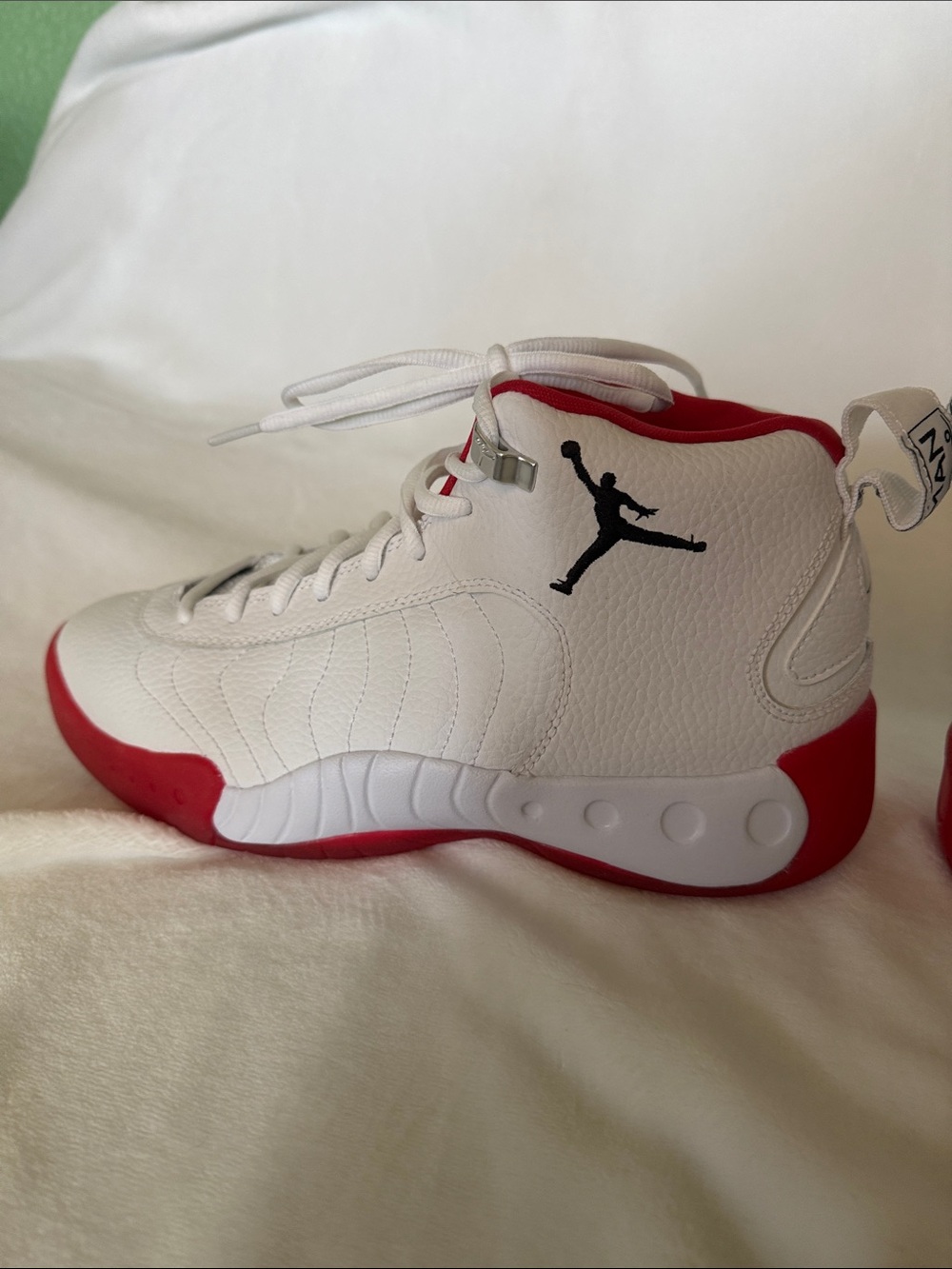 Men's Athletic High-Top Shoes in White and Red - Picture 6 of 10